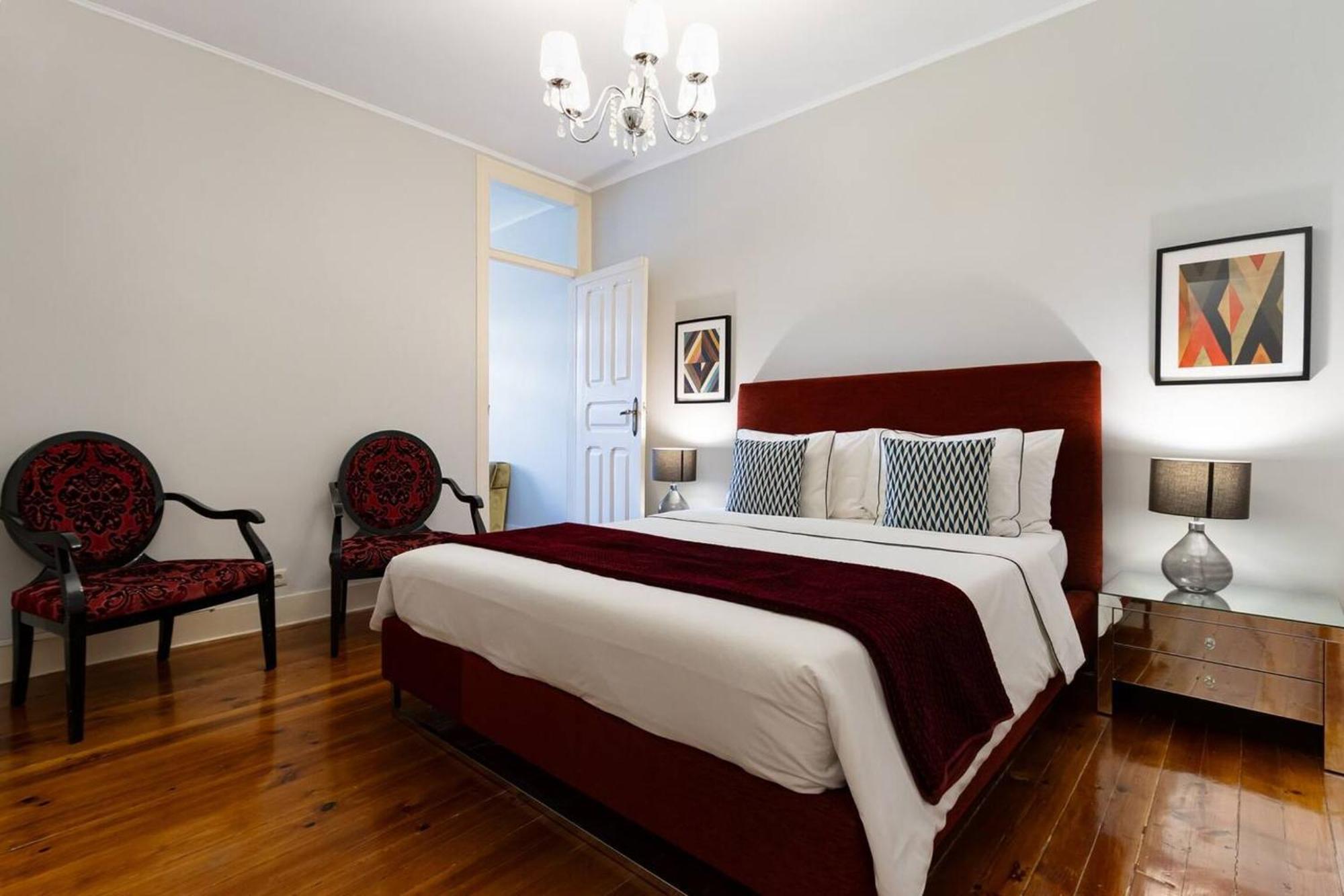 Spacious In 120 M² Fireplace Lisboa